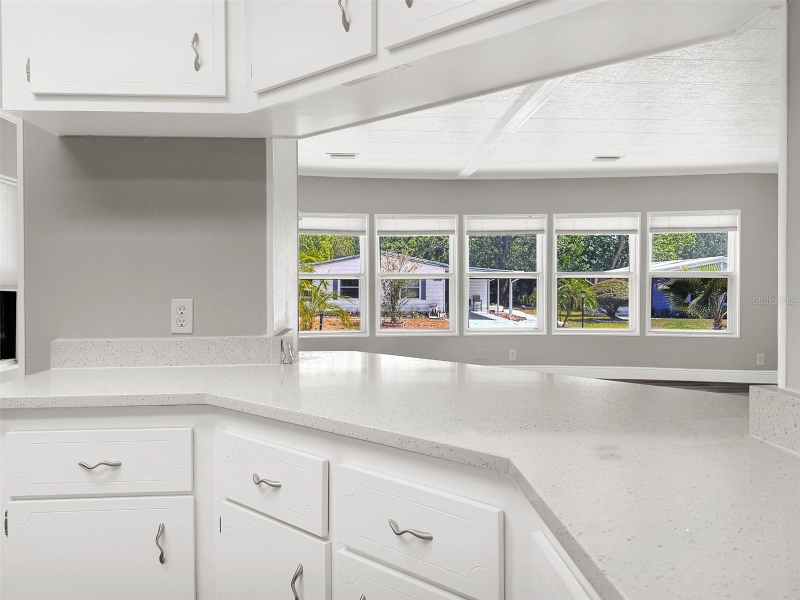 ZELLWOOD STATION / BANBURY VILLAGE CONDO - Residential