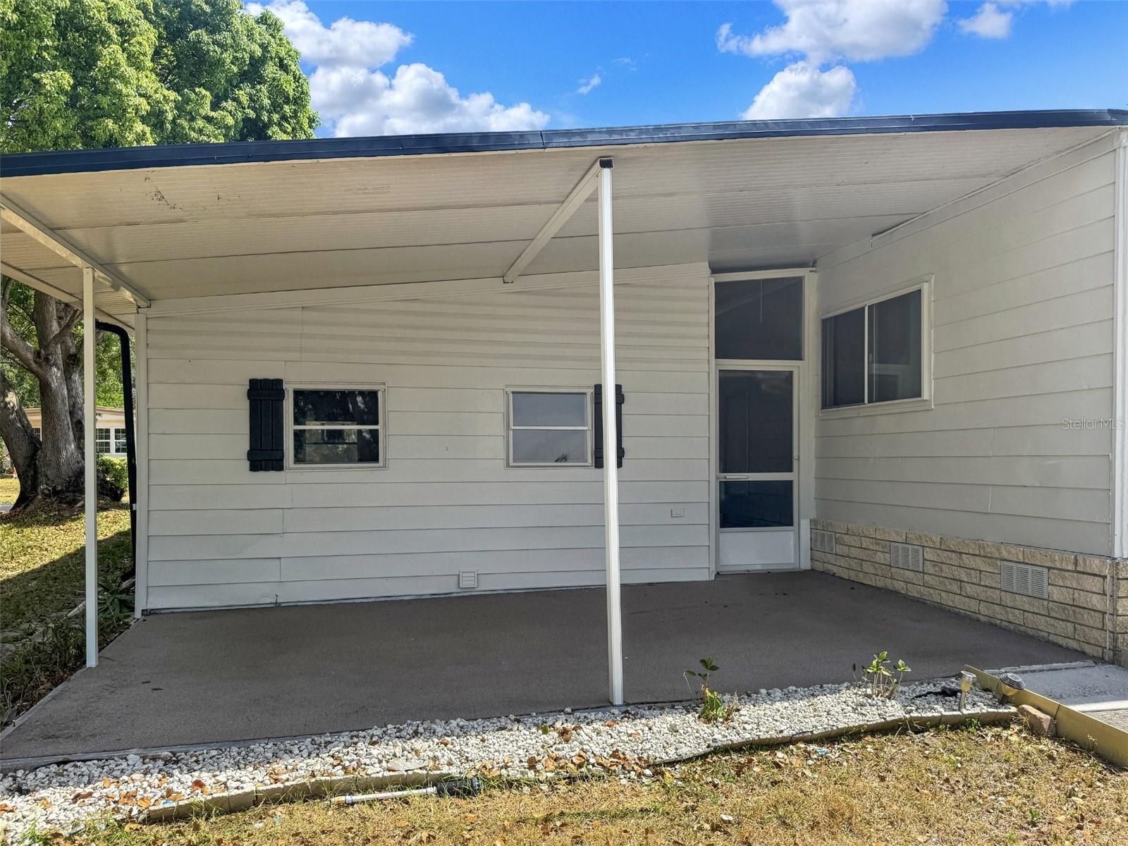 ZELLWOOD STATION / BANBURY VILLAGE CONDO - Residential