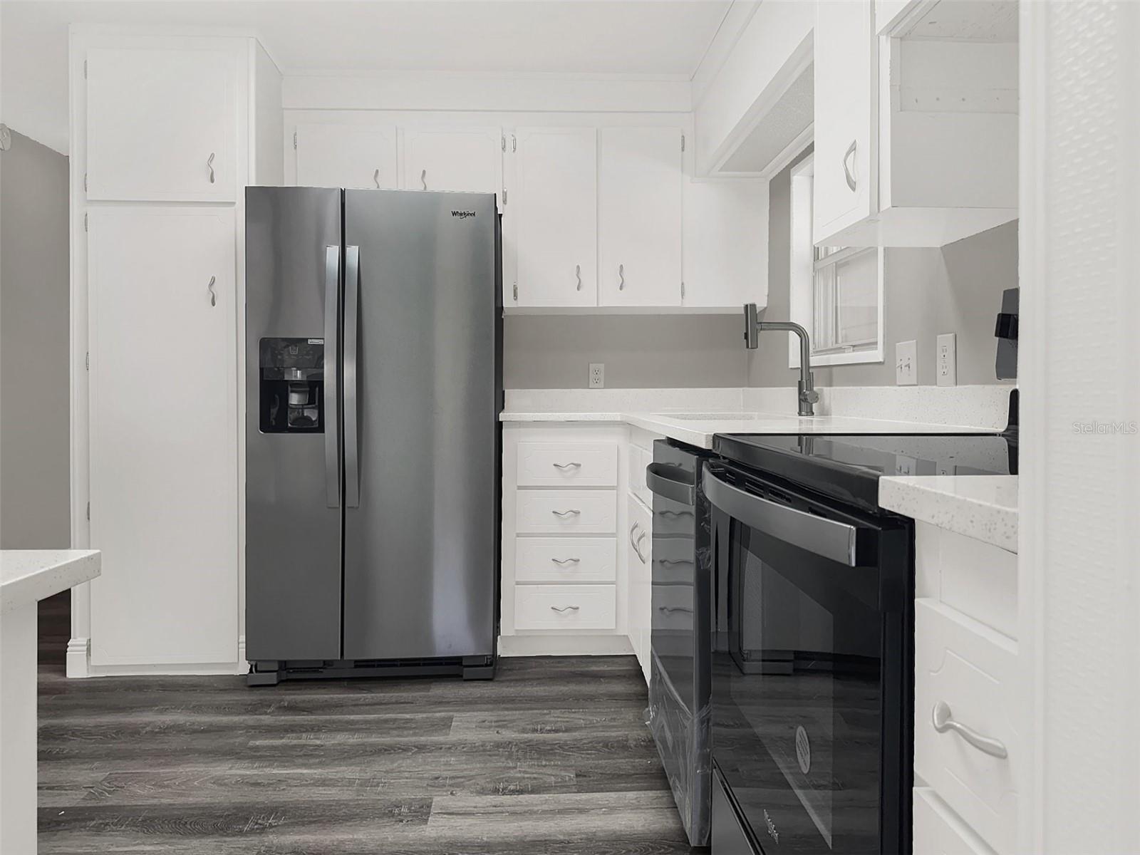 ZELLWOOD STATION / BANBURY VILLAGE CONDO - Residential