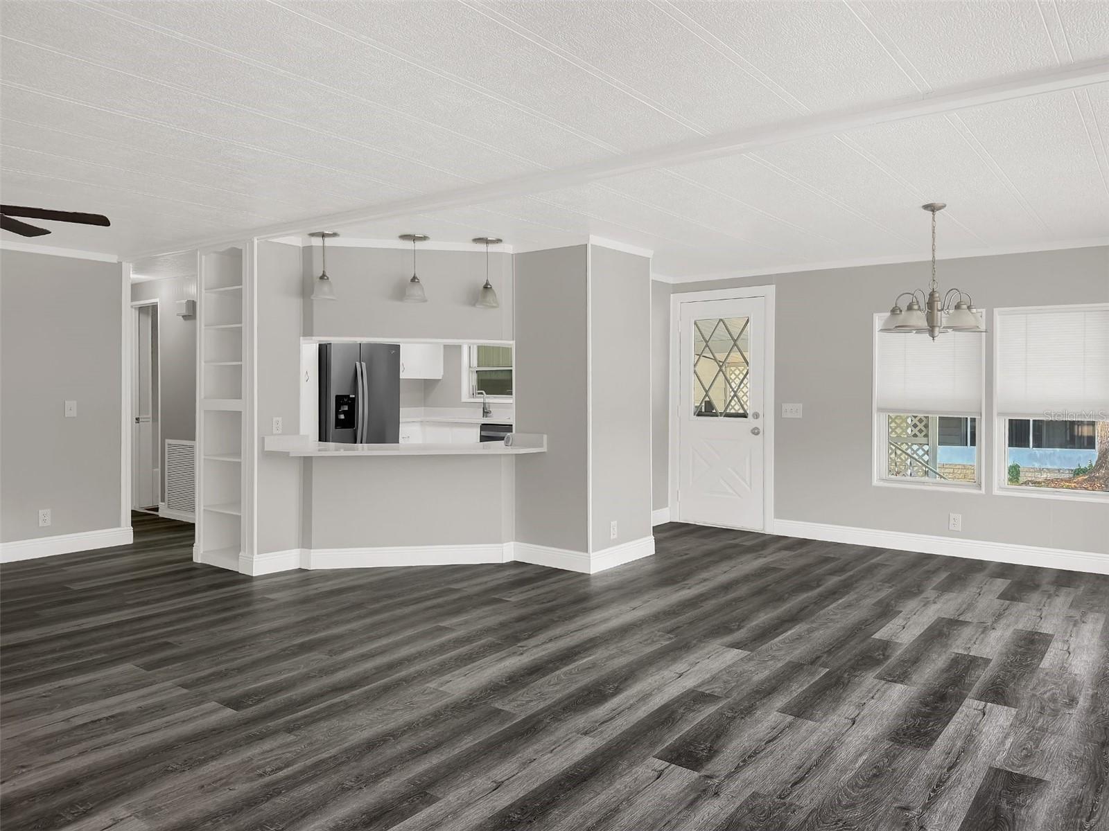 ZELLWOOD STATION / BANBURY VILLAGE CONDO - Residential