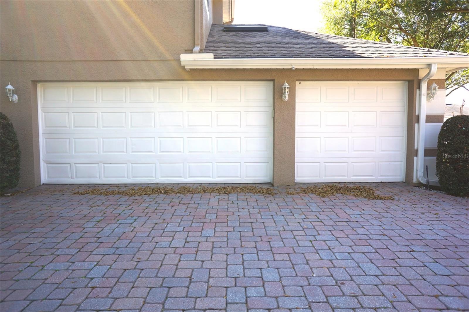 Casas a venda 3 - Jen Dantas 7904 WESTMINSTER ABBEY BOULEVARD