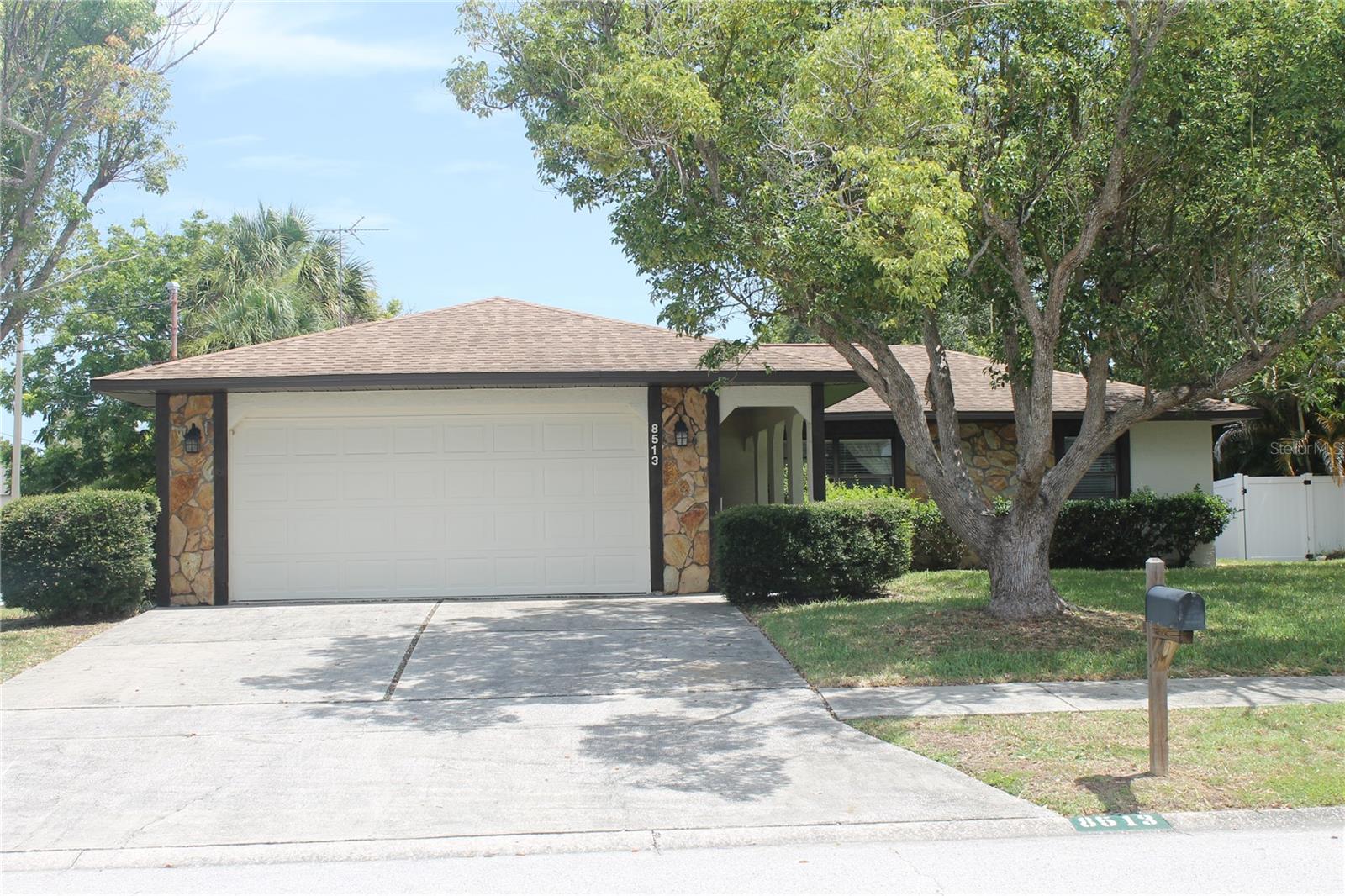8513 WINTER HAVEN DRIVE
