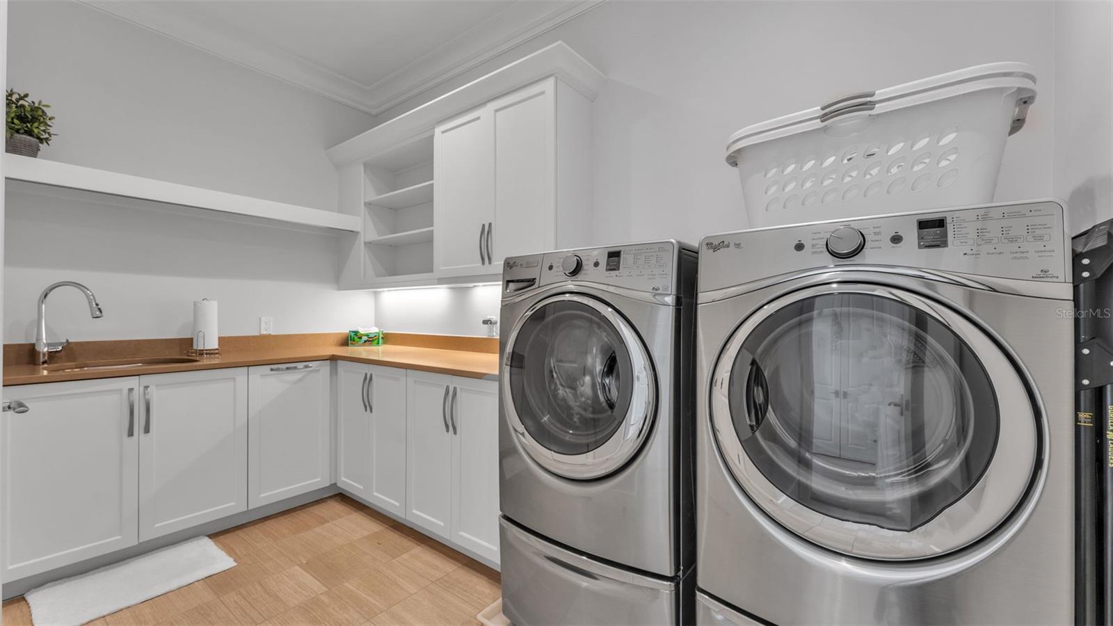 CARLOUEL - Residential