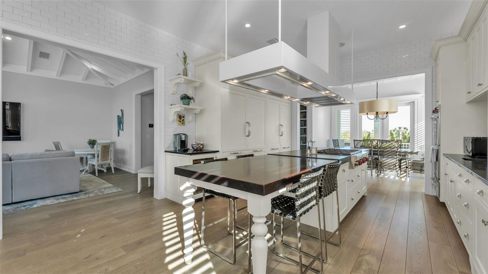 CARLOUEL - Residential