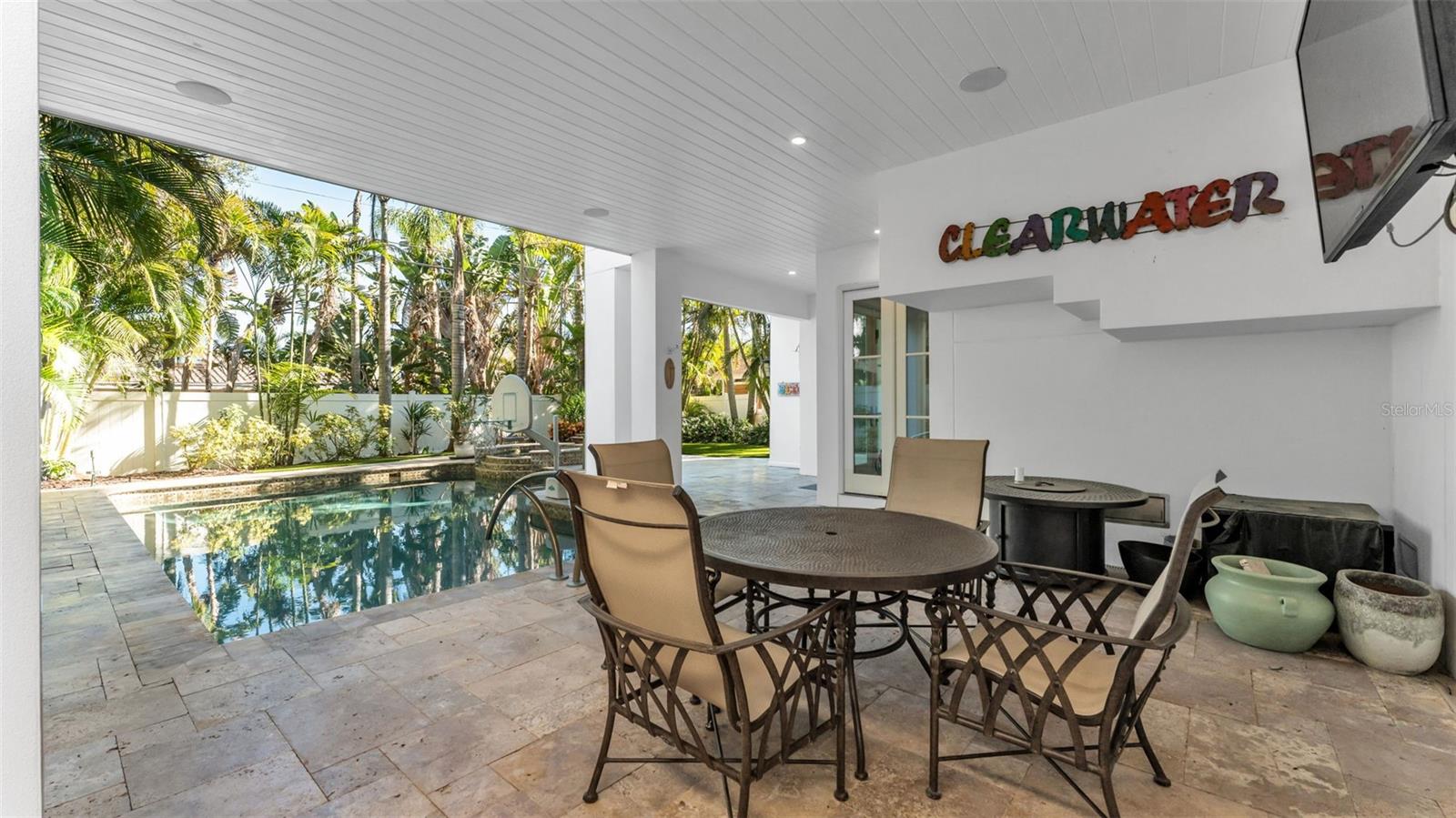 CARLOUEL - Residential