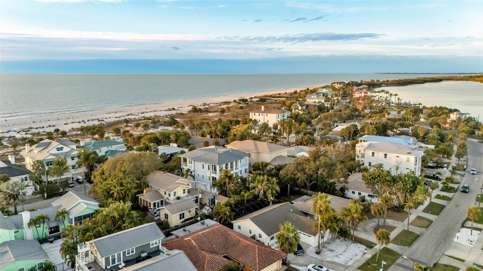 CARLOUEL - Residential
