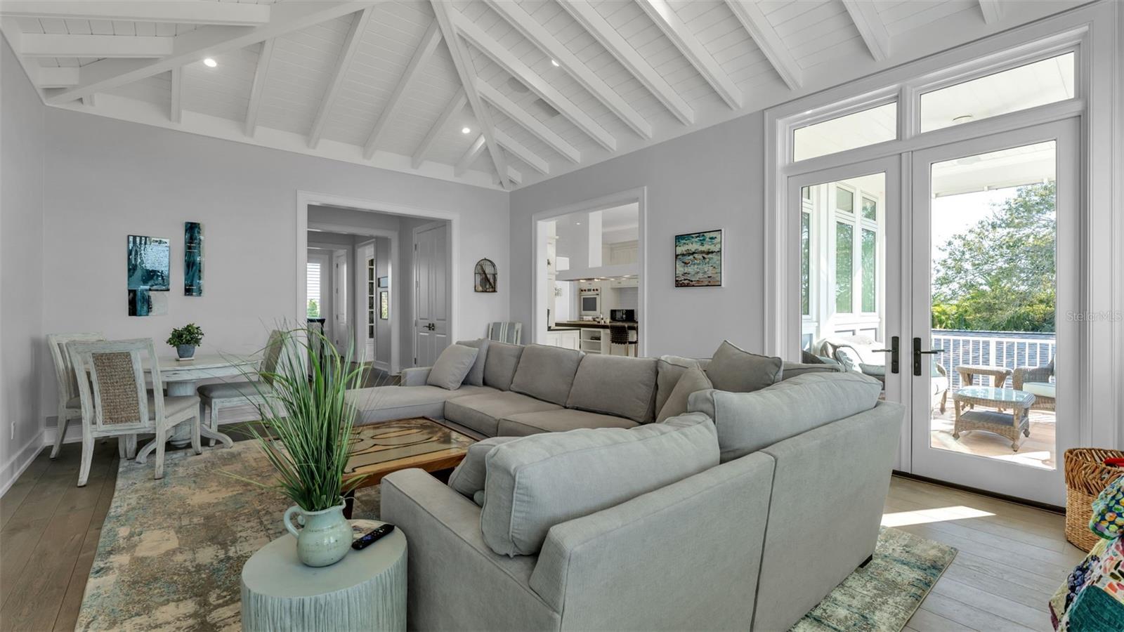 CARLOUEL - Residential