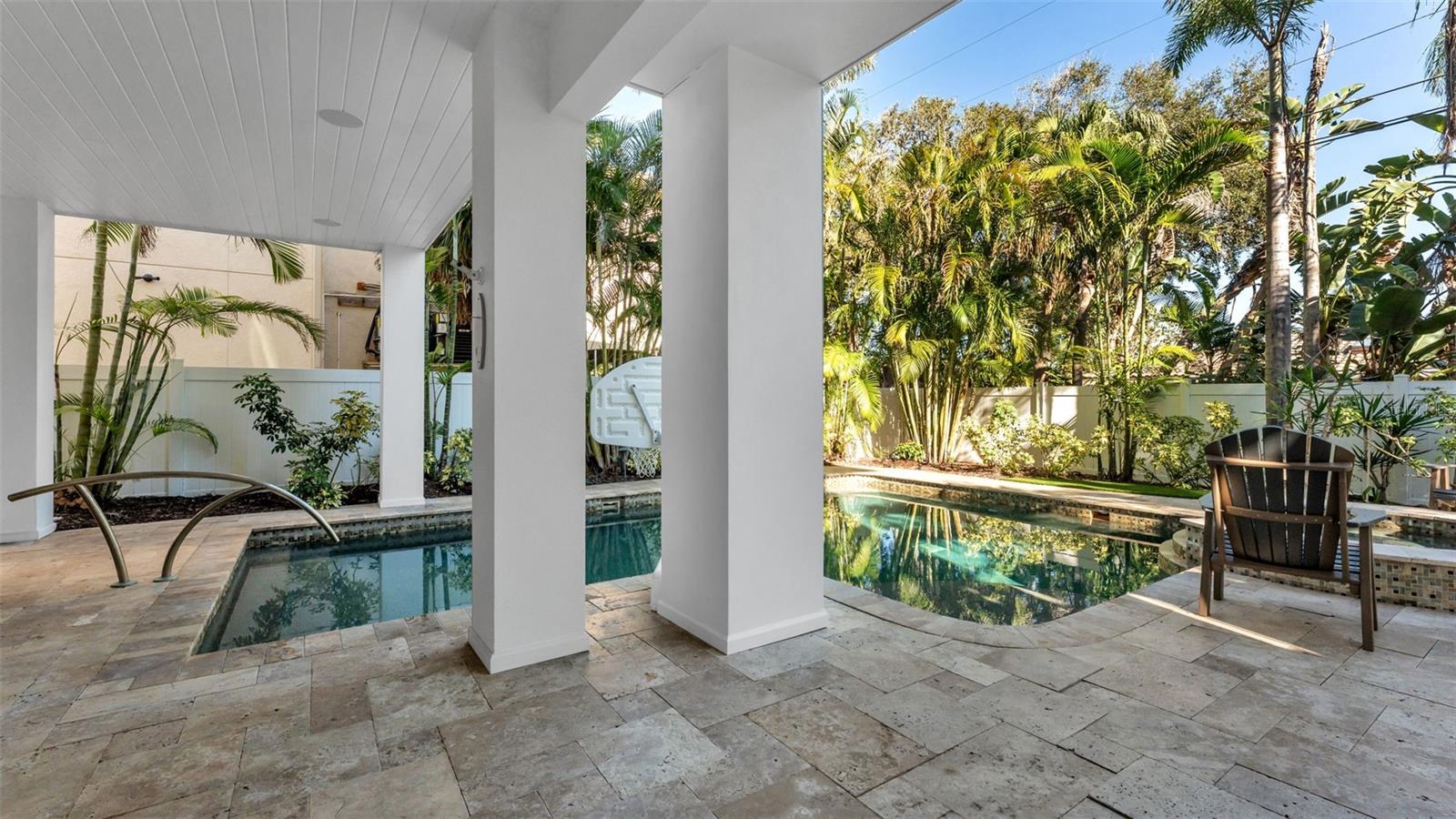 CARLOUEL - Residential