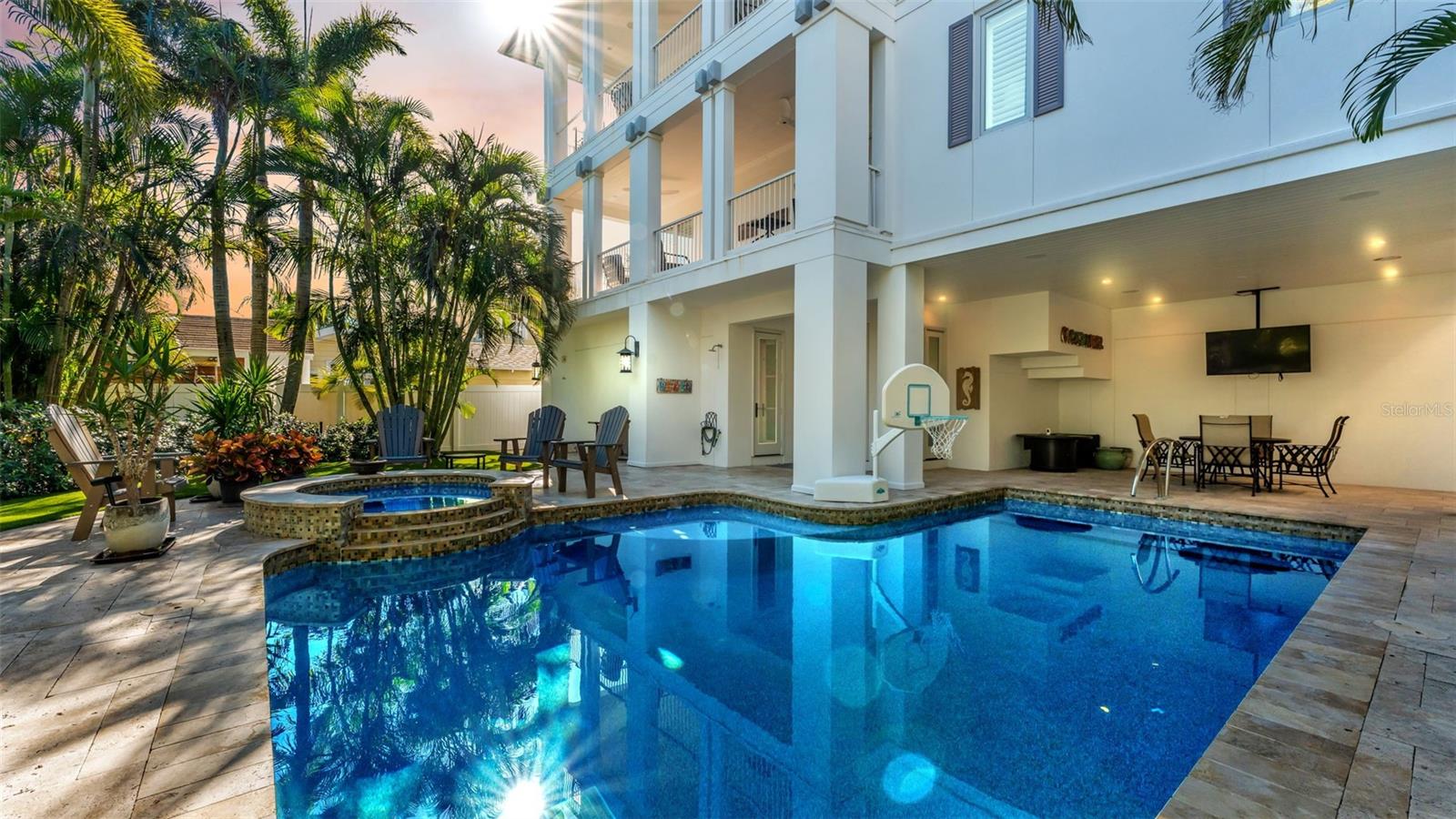 1013 ELDORADO AVENUE