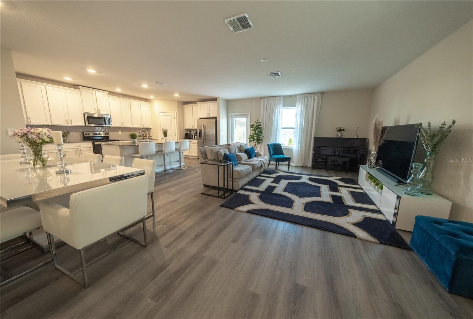 2825 MULLER OAK LOOP