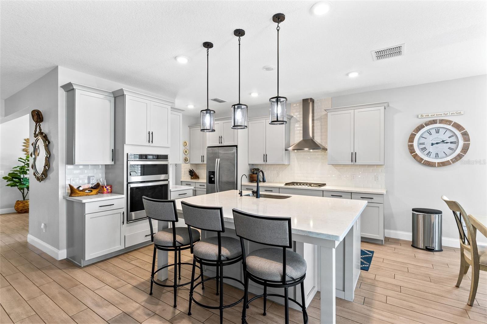 LAKESHORE/WEKIVA - Residential