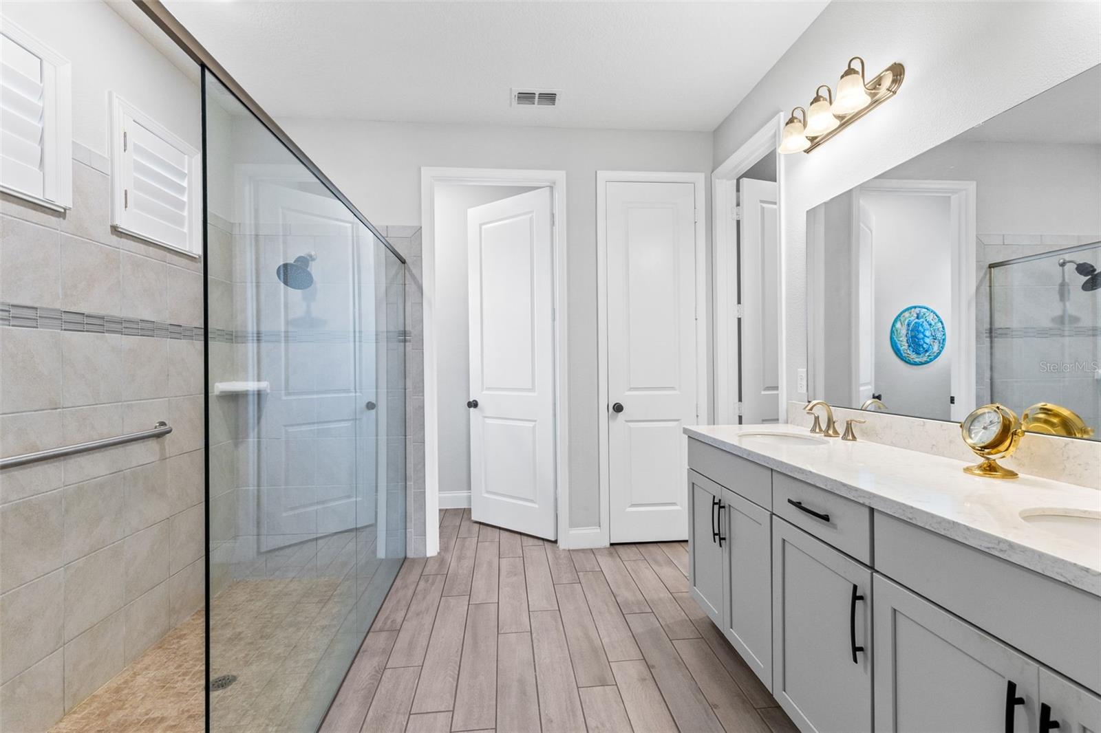 LAKESHORE/WEKIVA - Residential