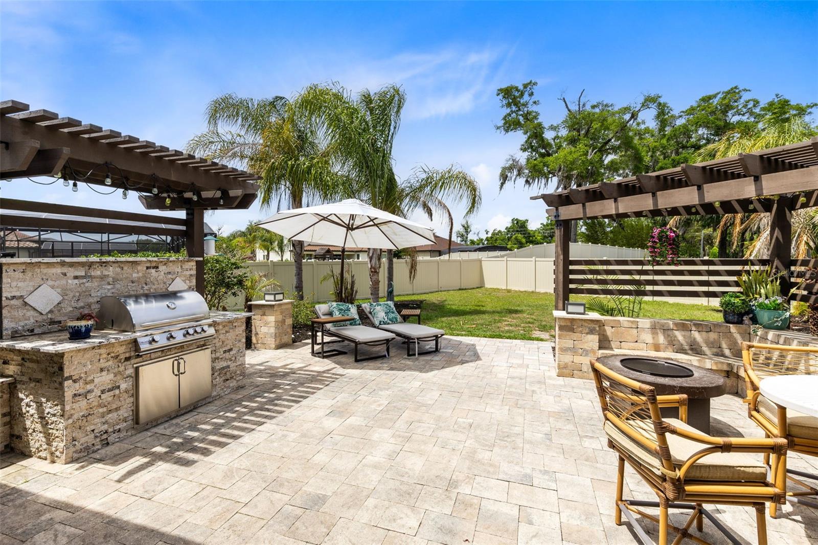 LAKESHORE/WEKIVA - Residential