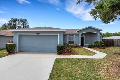 A home in LAKELAND