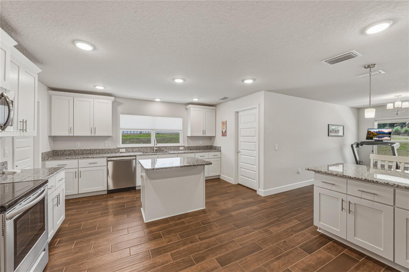 TARA OAKS PLANTATION - Residential