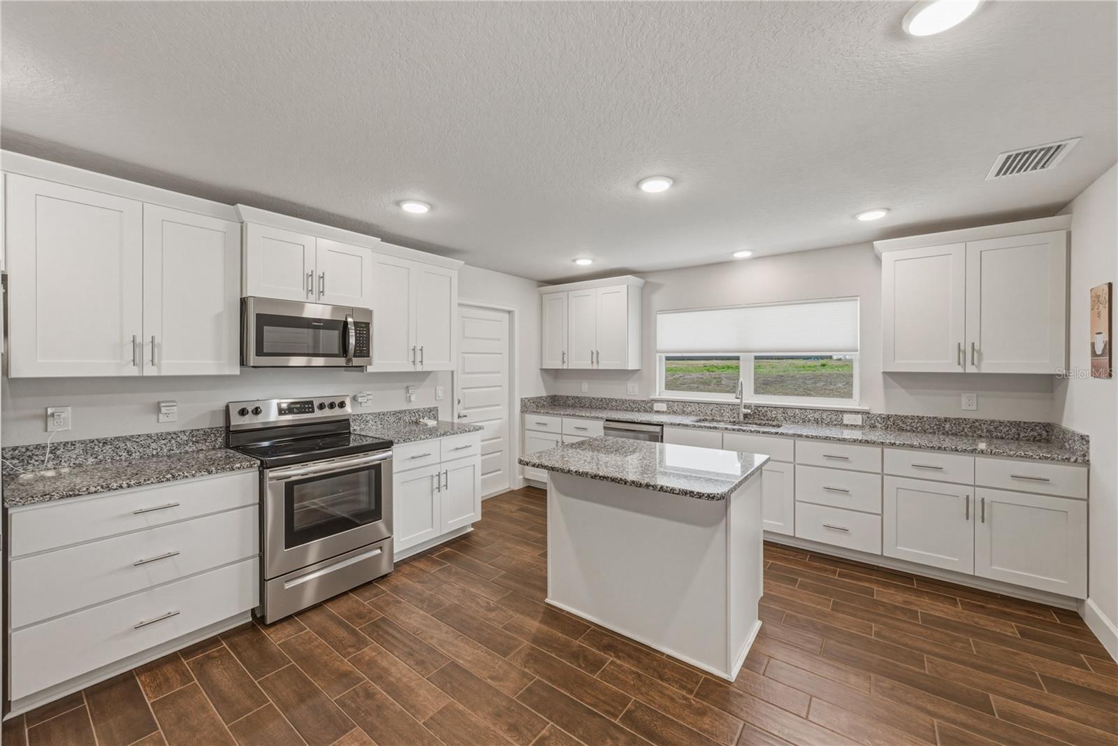 TARA OAKS PLANTATION - Residential