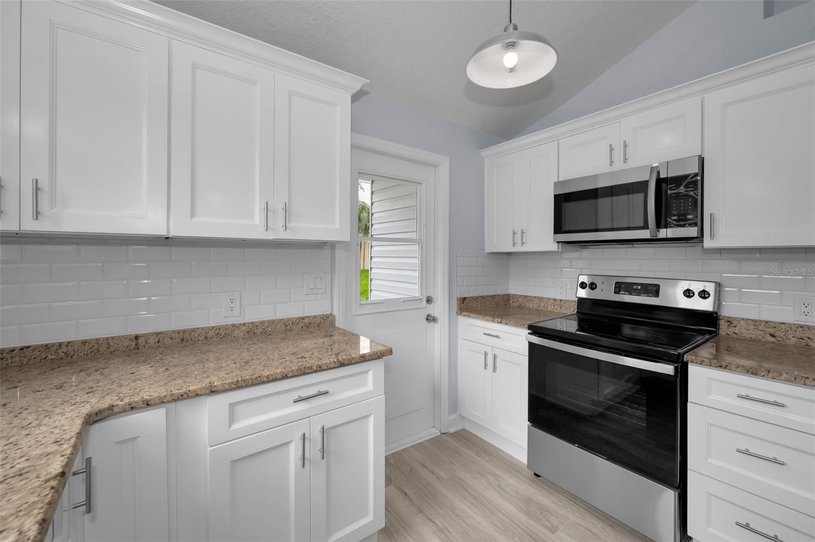 HARBOR VISTA - Residential