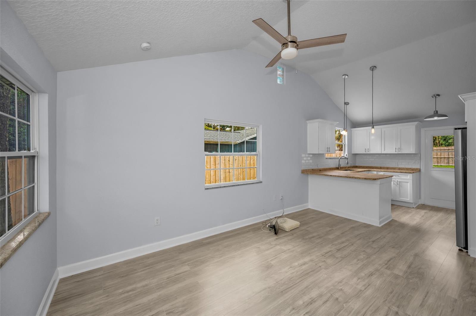 HARBOR VISTA - Residential