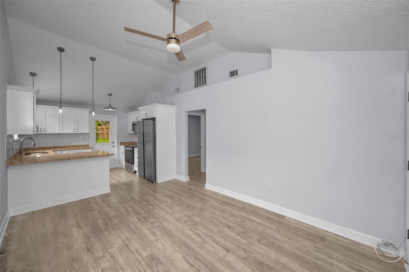 HARBOR VISTA - Residential