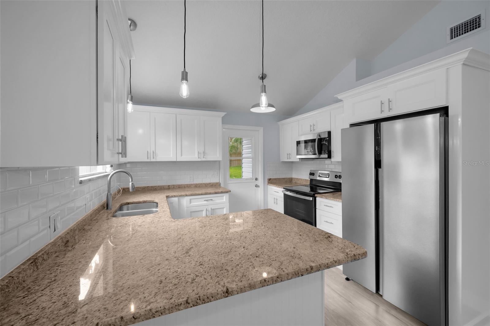 HARBOR VISTA - Residential