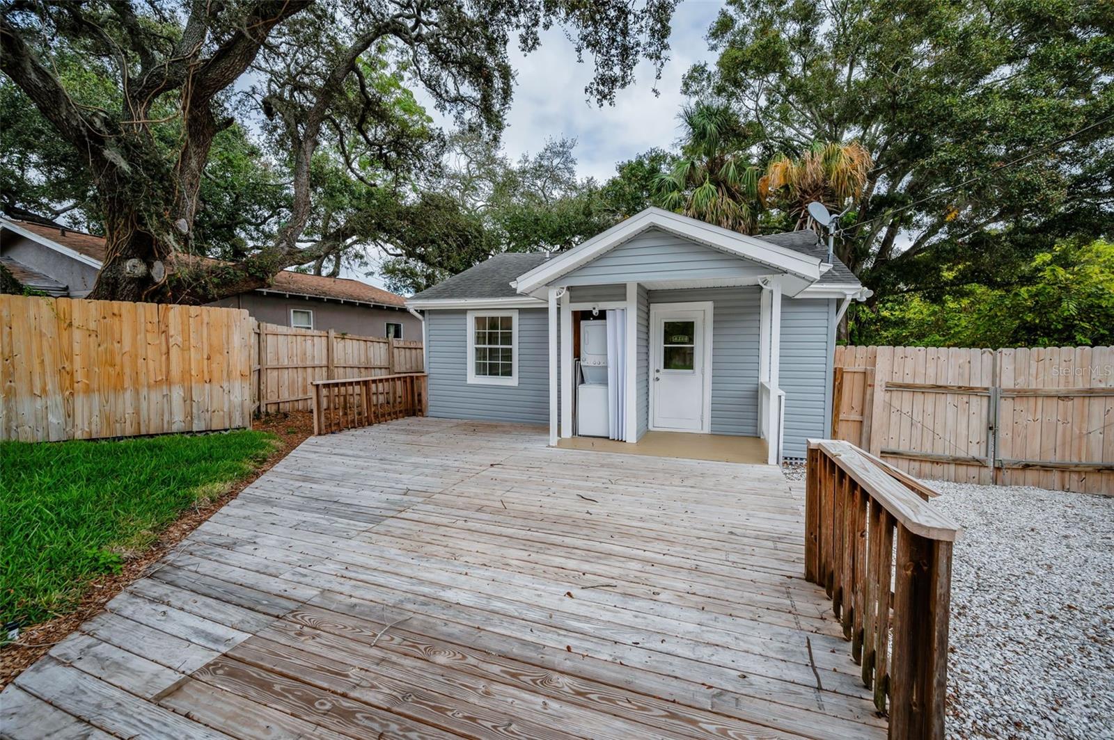 HARBOR VISTA - Residential