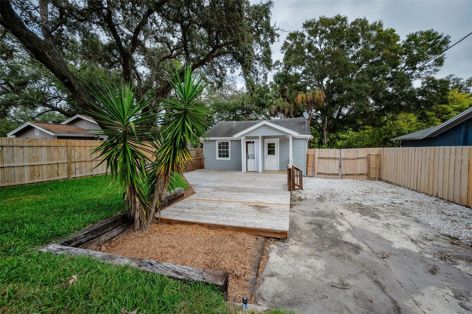 HARBOR VISTA - Residential