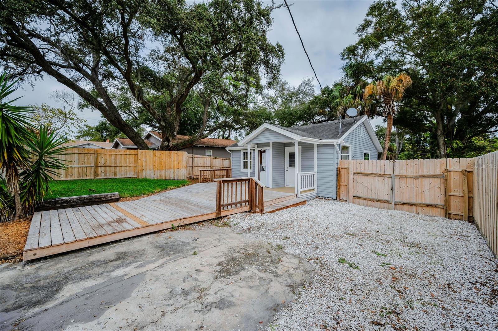 HARBOR VISTA - Residential