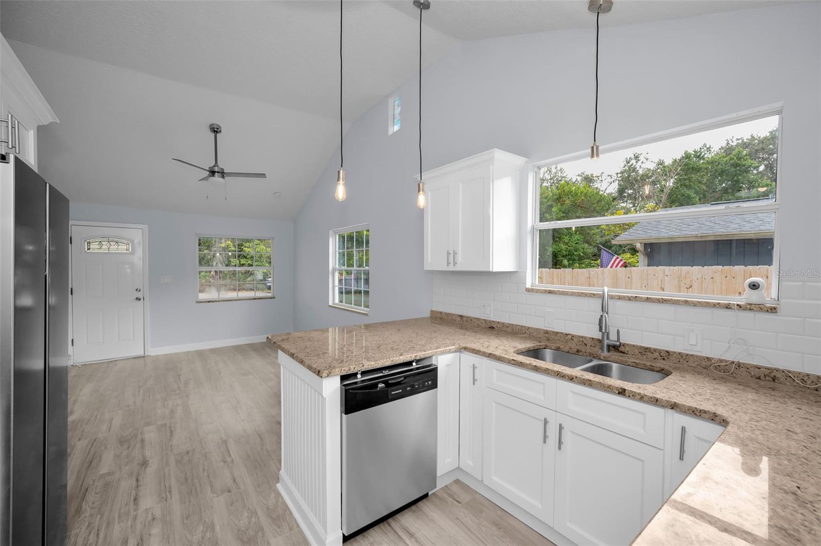 HARBOR VISTA - Residential