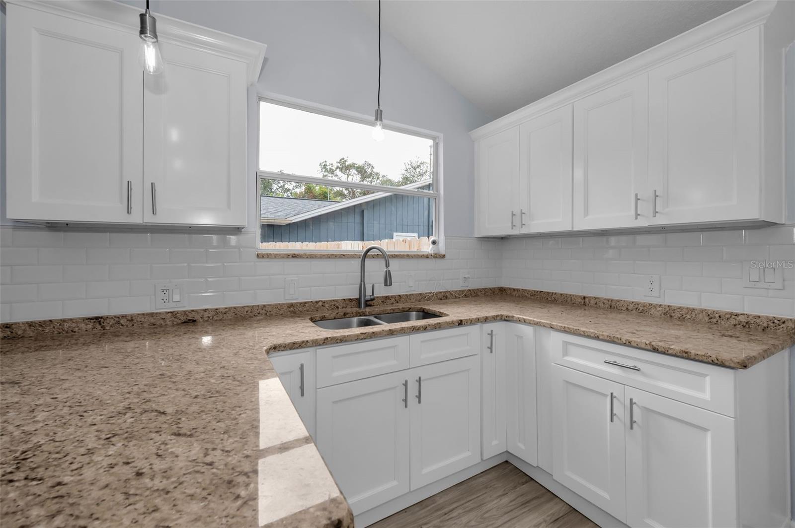 HARBOR VISTA - Residential