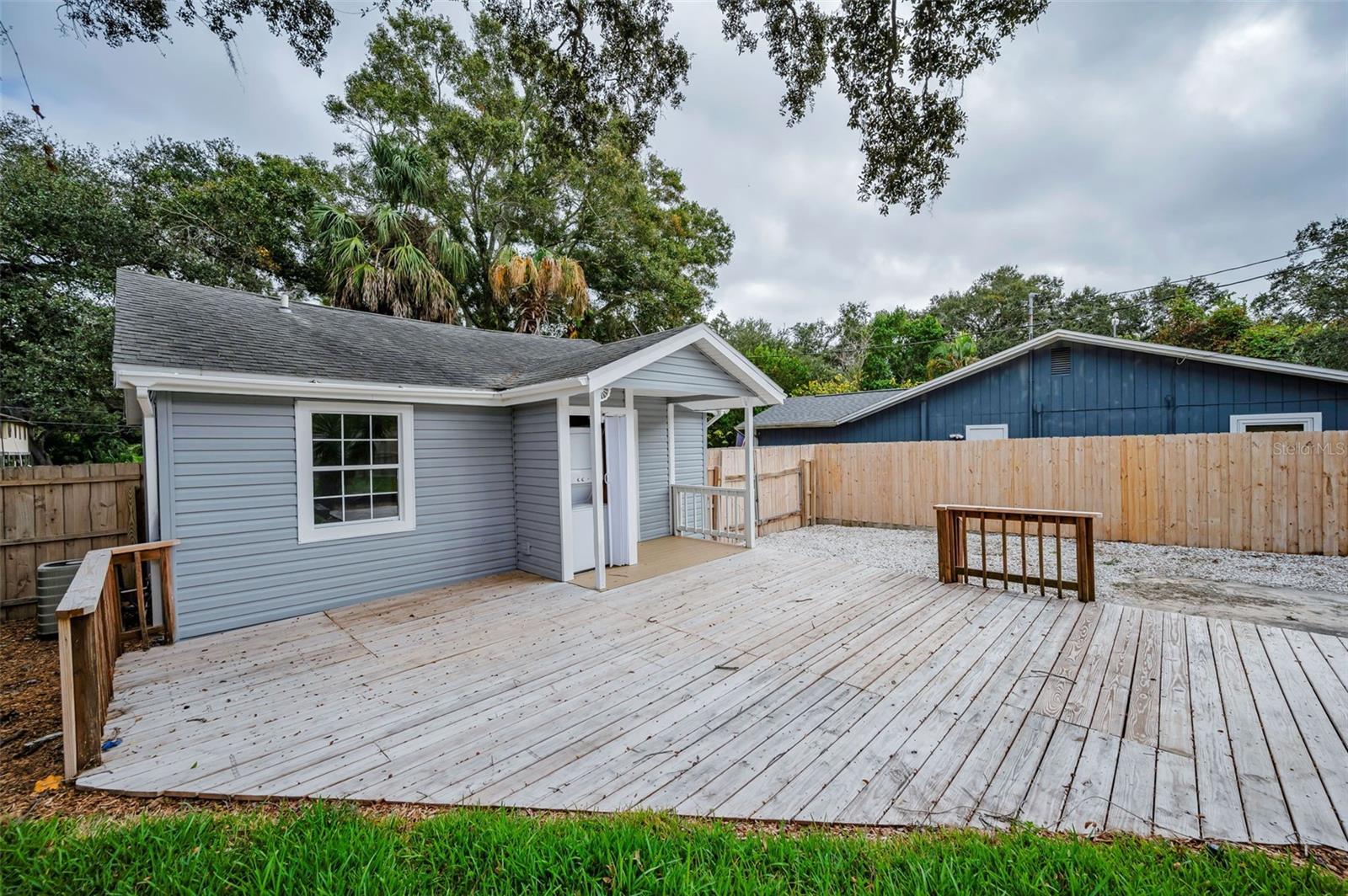 HARBOR VISTA - Residential