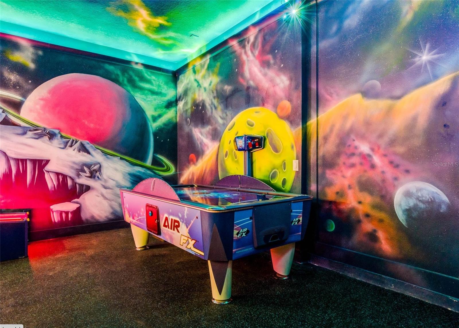 REUNION WEST VLGS NORTH - Residential