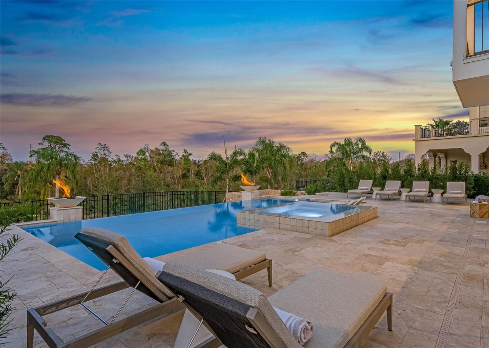 REUNION WEST VLGS NORTH - Residential