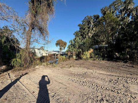 748 CR 477A LAKE PANASOFFKEE FL 33538