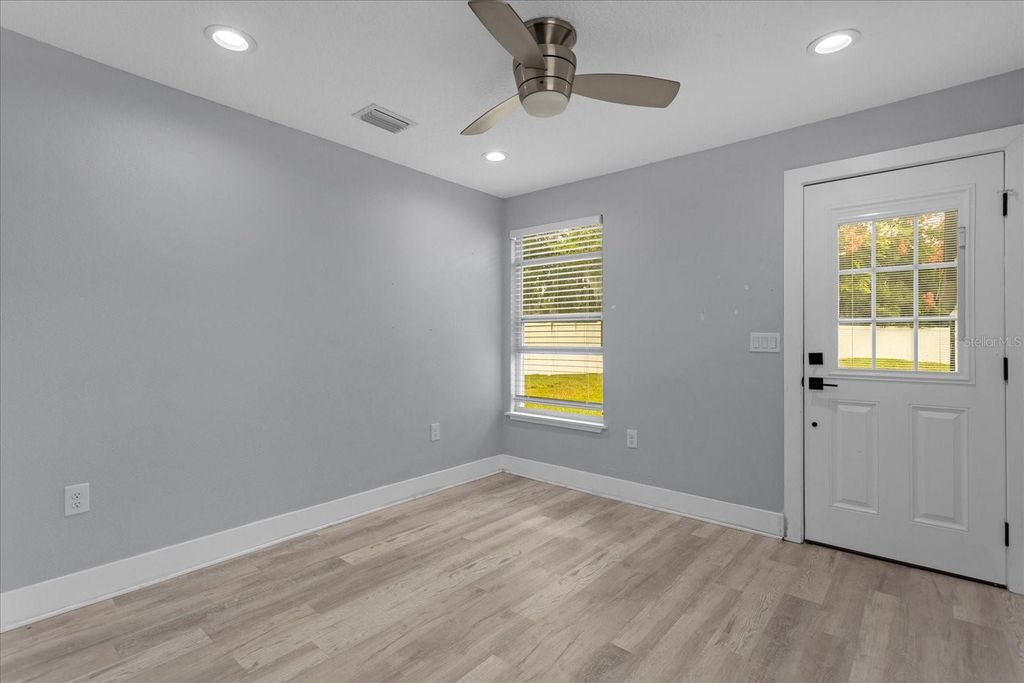Photo of 4521 Edgewater Drive #4, Orlando, FL 32804 (MLS # O6408662)