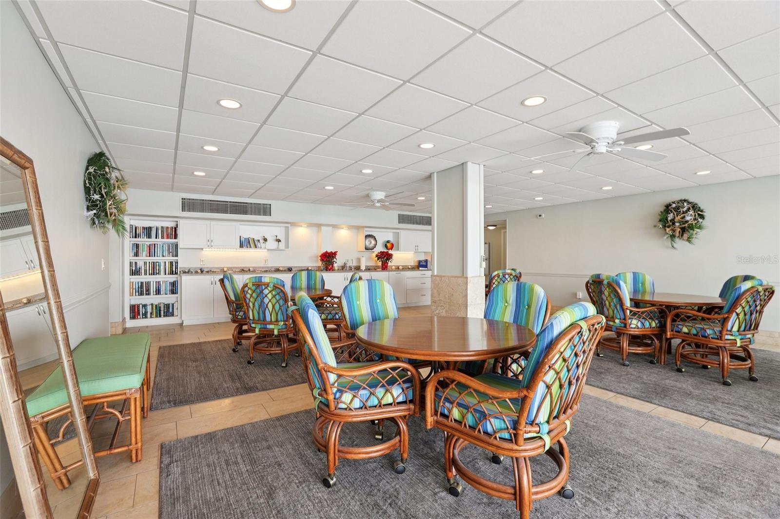 ROYAL STEWART ARMS 7 CONDO - Residential