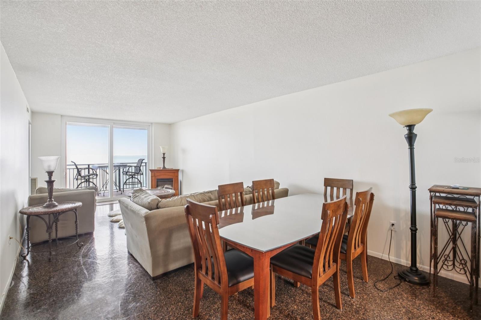 ROYAL STEWART ARMS 7 CONDO - Residential