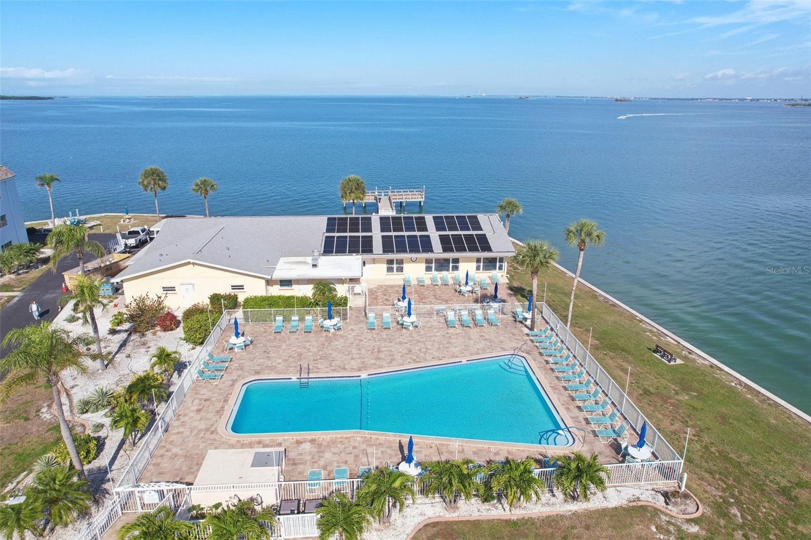 ROYAL STEWART ARMS 7 CONDO - Residential