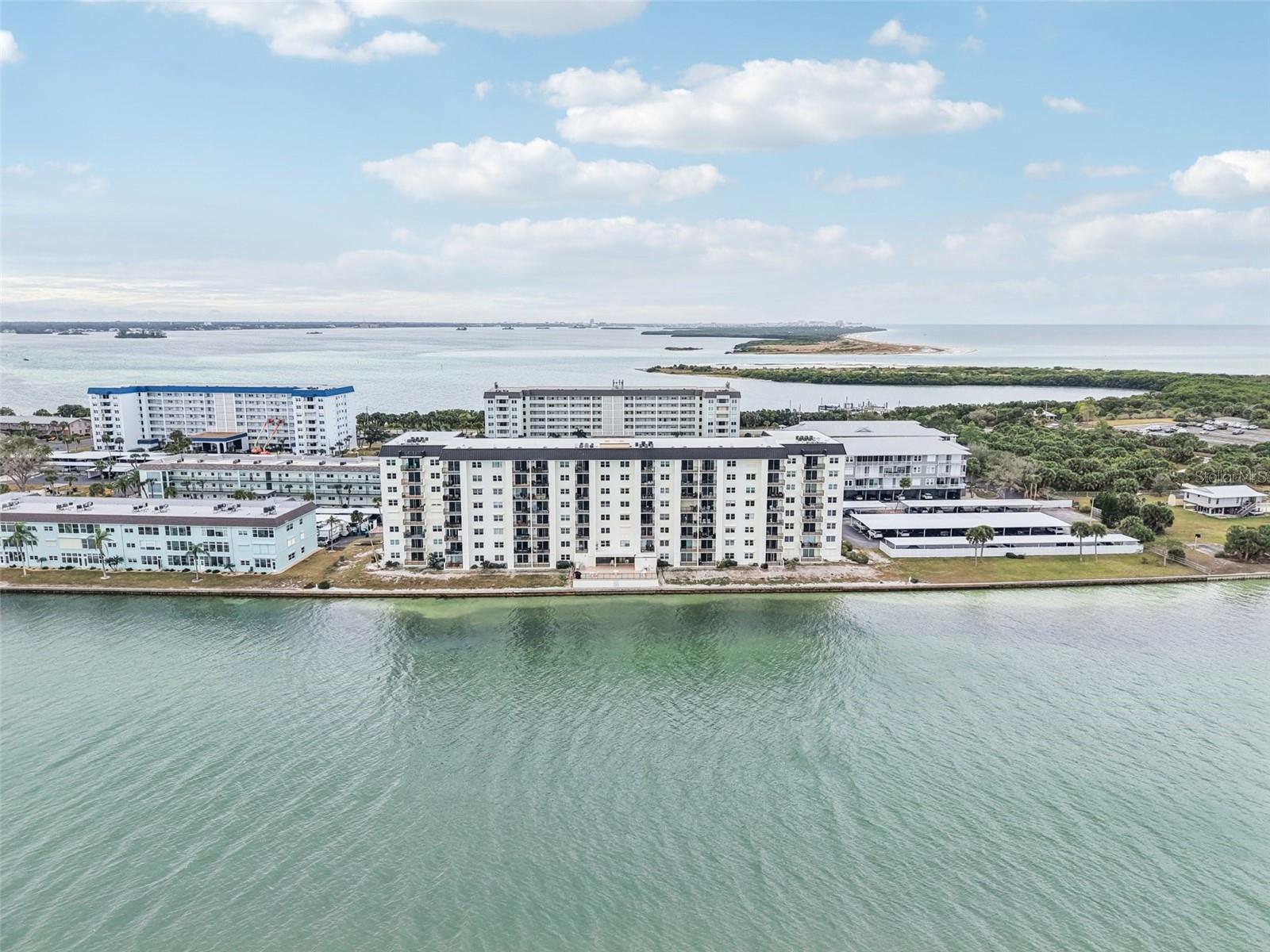 ROYAL STEWART ARMS 7 CONDO - Residential