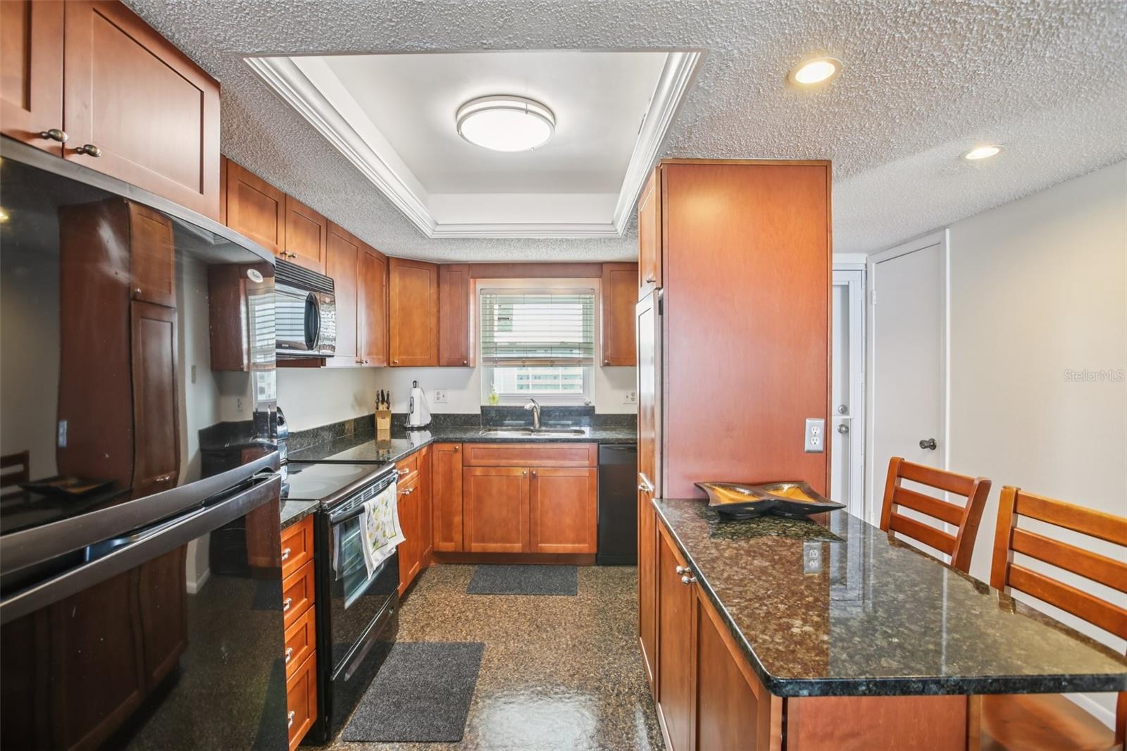 ROYAL STEWART ARMS 7 CONDO - Residential