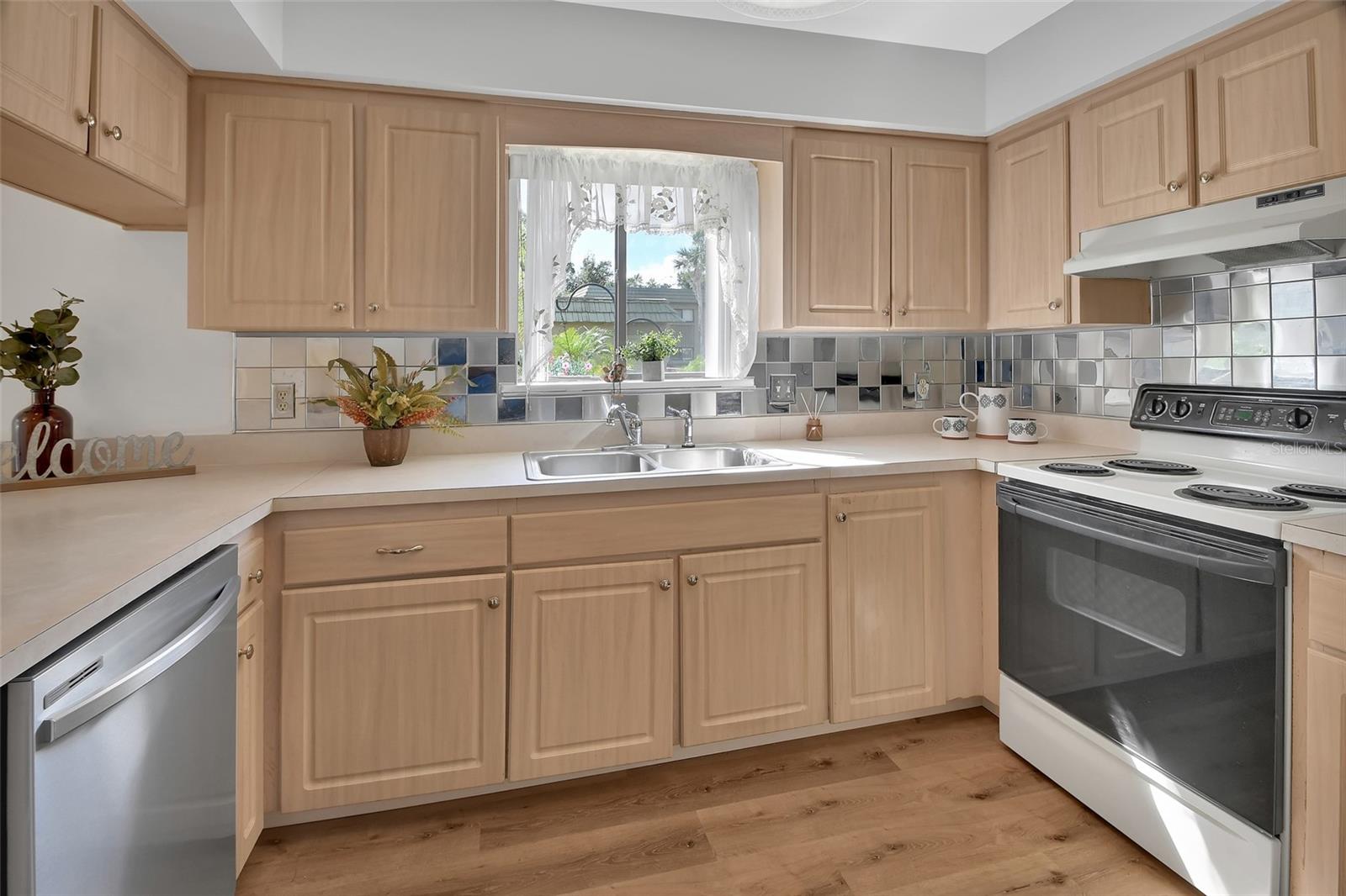 FOUR SEASONS DELAND PH 01-02 - Residential