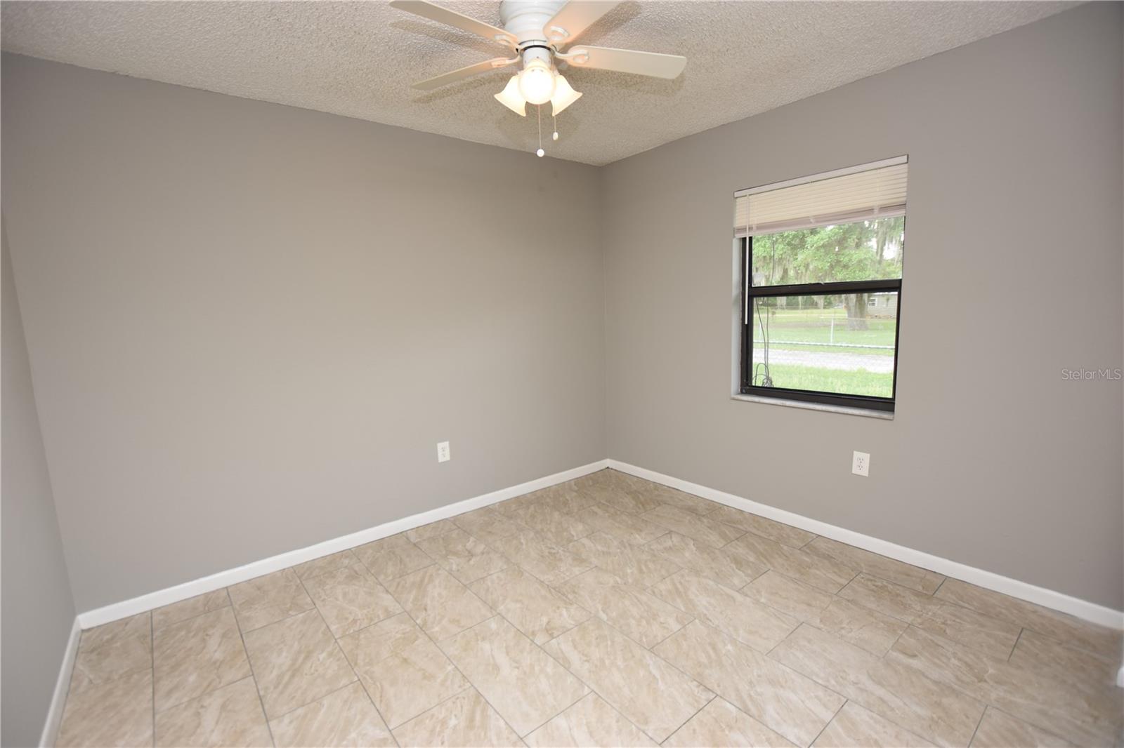 ACREAGE - Residential Lease