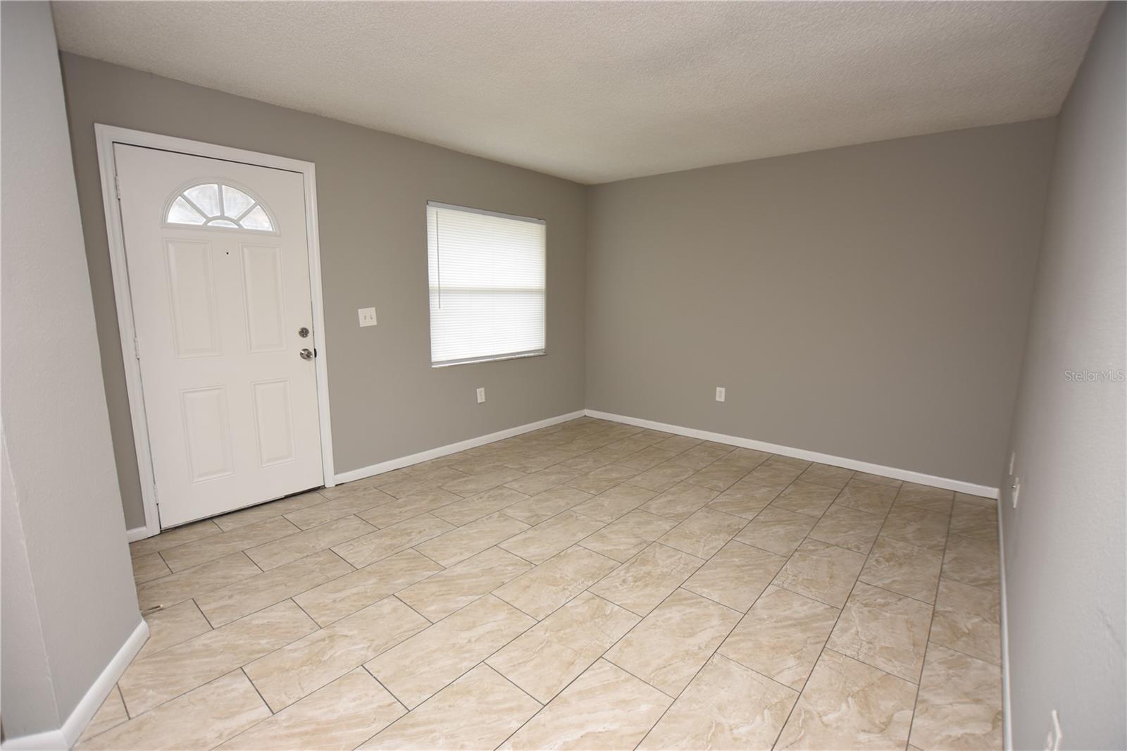 ACREAGE - Residential Lease