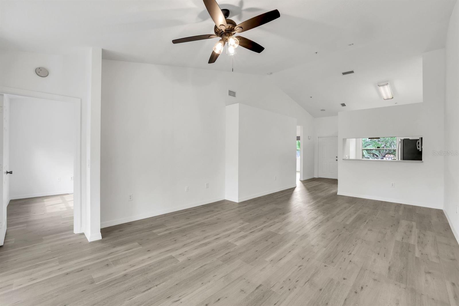 HUNTINGTON LAKES SIX - Residential