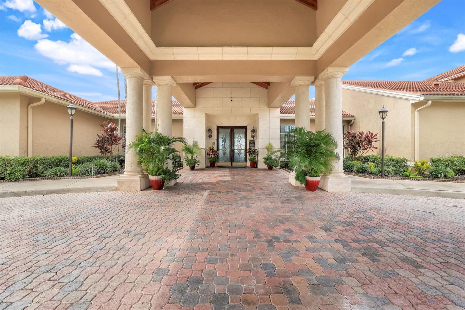 HUNTINGTON LAKES SIX - Residential