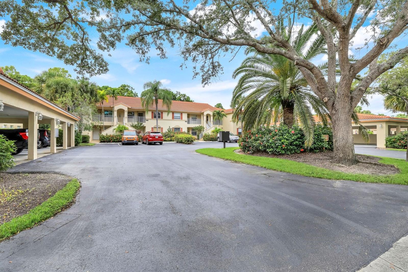 HUNTINGTON LAKES SIX - Residential