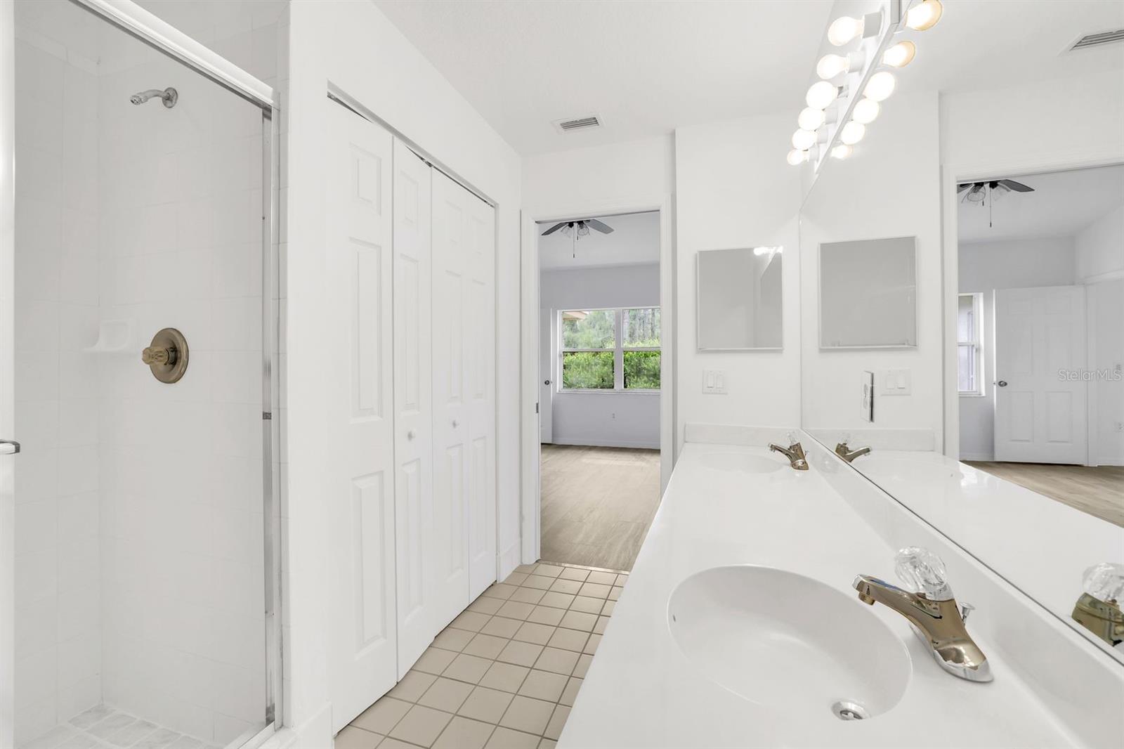 HUNTINGTON LAKES SIX - Residential