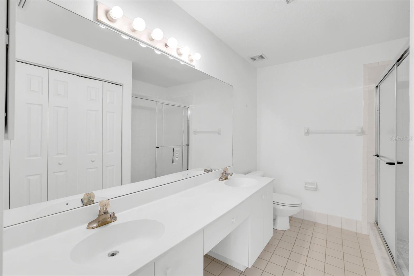 HUNTINGTON LAKES SIX - Residential