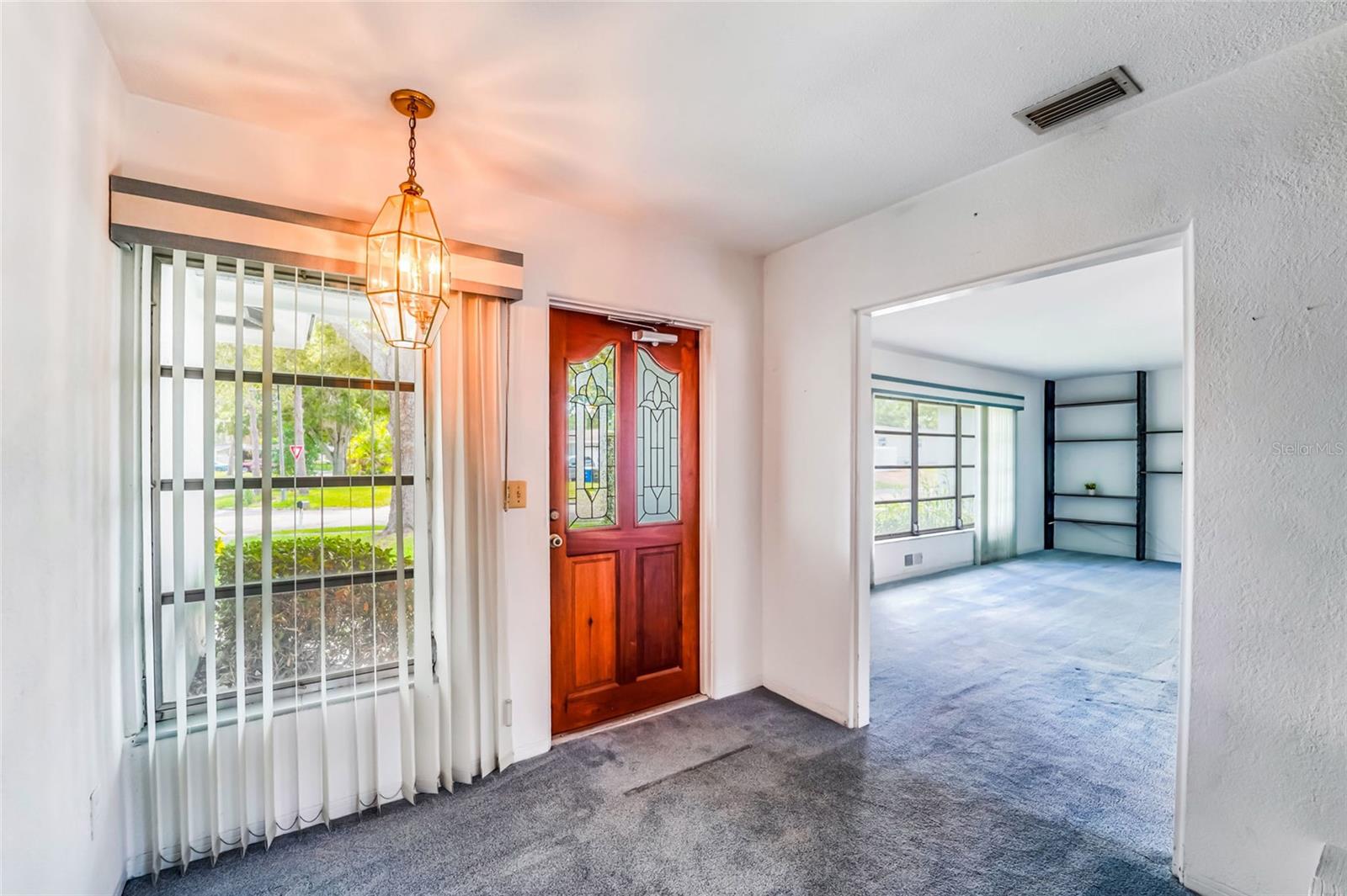 1326 ST THOMAS DRIVE