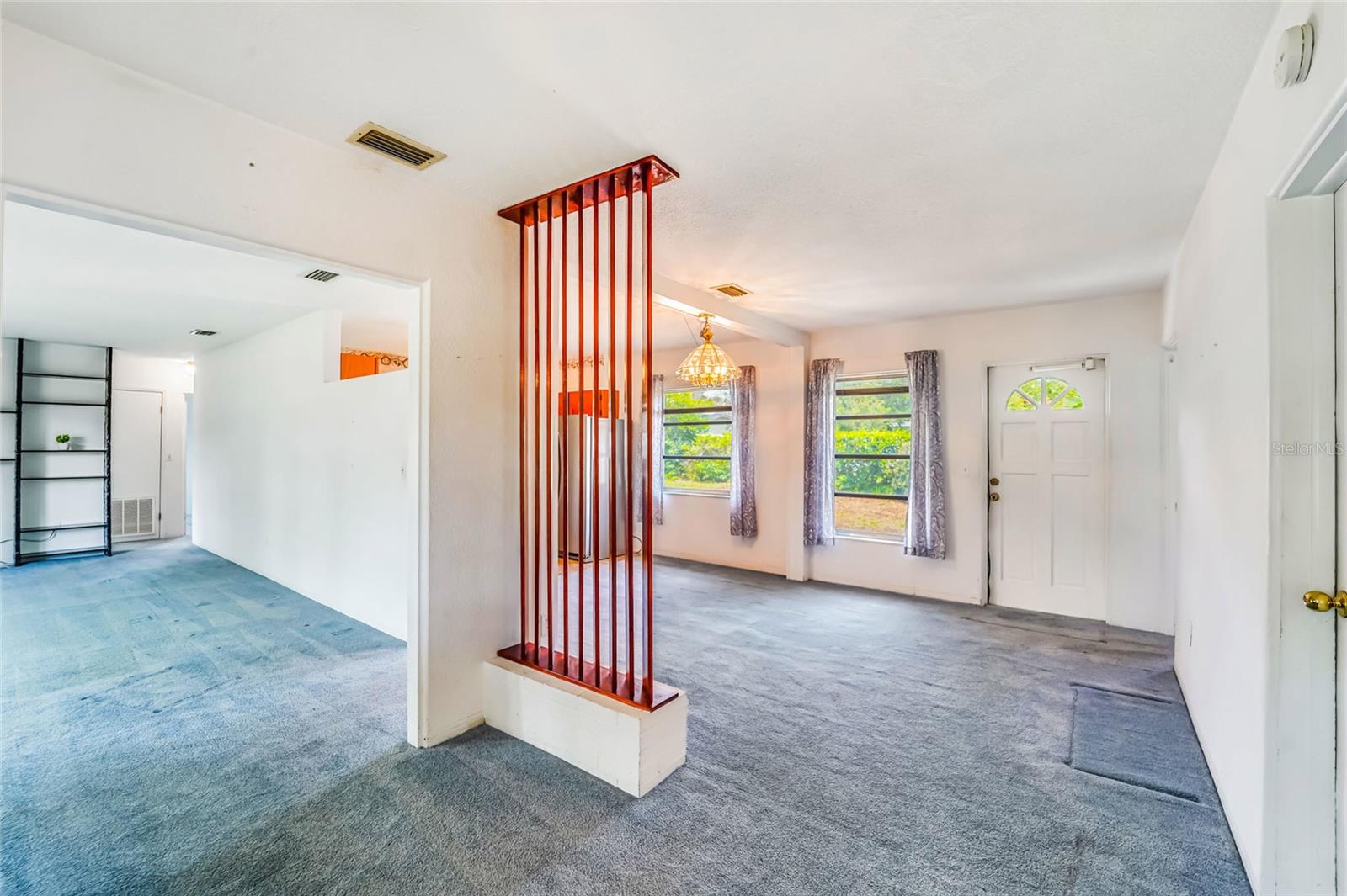 1326 ST THOMAS DRIVE