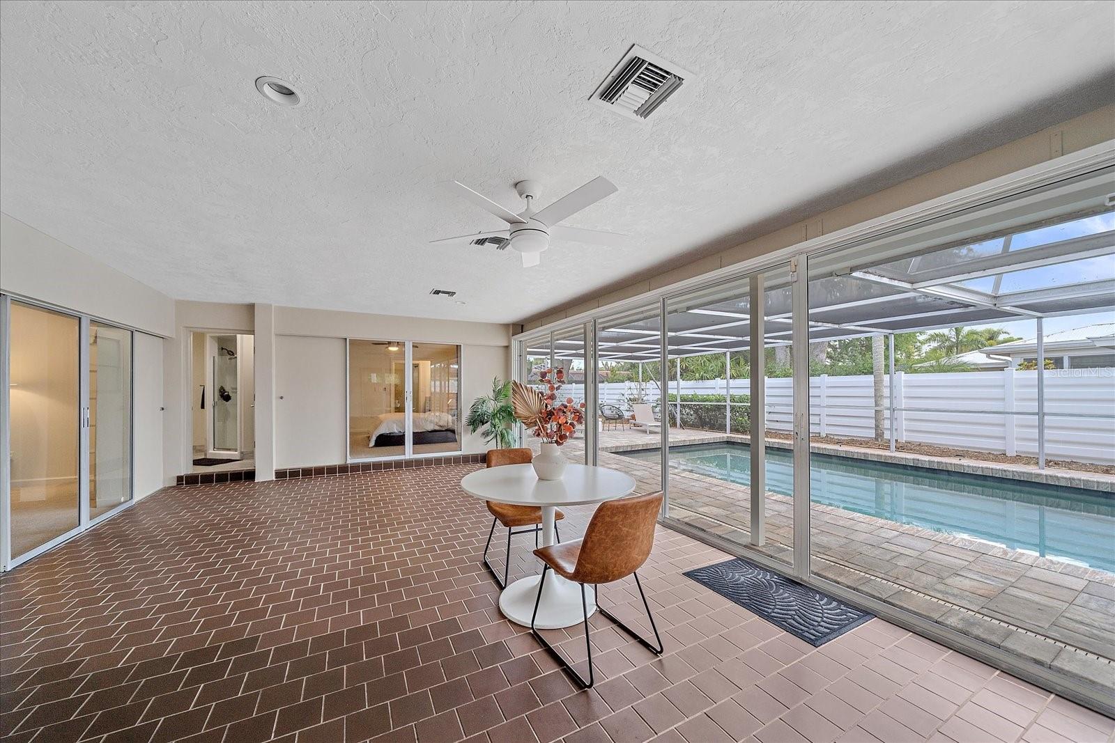 FRST LAKES COUNTRY CLUB ESTATES - Residential